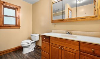 706 26th St, Allegan, MI 49010