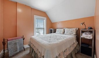 207 N Davis St, Anamosa, IA 52205