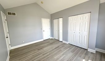 1145 Mackenzie Dr, Antioch, IL 60002