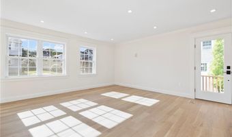 40 Atlantic St, Newport, RI 02840