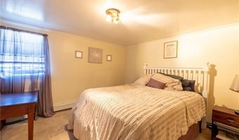 62 Centre Rd, Glocester, RI 02814