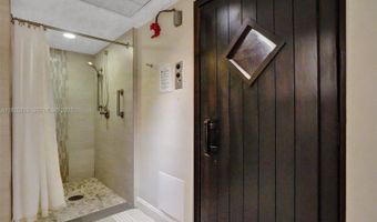 3201 NE 183rd St 704, Aventura, FL 33160