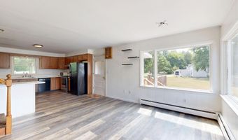 15 W Waterman Rd, Auburn, ME 04210
