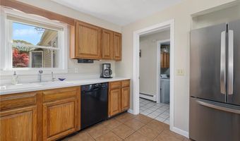 106 N River Dr, Narragansett, RI 02882