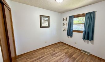 1808 SE 12th Ave, Aberdeen, SD 57401