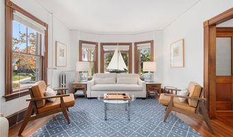 14 Greenough Pl B, Newport, RI 02840