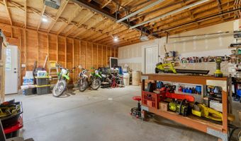 38 Fairview Ave, Auburn, ME 04210