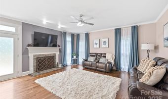 8600 Brownes Pond Ln, Charlotte, NC 28277