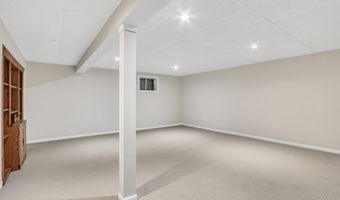 1430 W Jo Ann Ln, Addison, IL 60101