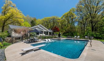 266 Pettis Ave NE, Ada, MI 49301
