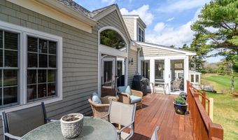 12 Sea Knoll Ct 12, Bourne, MA 02532