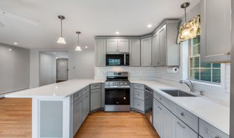 4 Highview Ter, Belfast, ME 04915