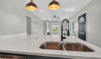 901 Alhambra, Anderson, IN 46012