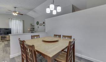 841 Country Ln, Indianapolis, IN 46217