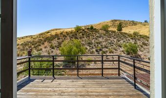 13602 Sego Rd, Agua Dulce, CA 91390
