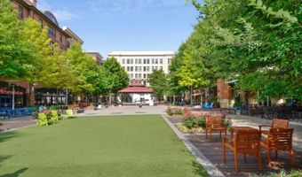 118 MONROE St #211, Rockville, MD 20850