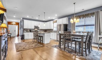22 Flanders Dr, Barnegat, NJ 08005