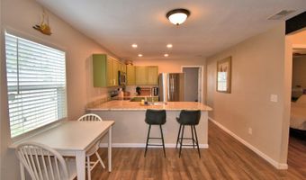 208 FLORIDA Dr, Auburndale, FL 33823