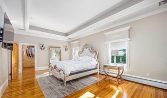 55 Wilbur Rd, Lincoln, RI 02865