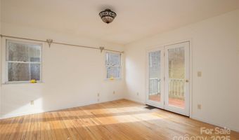 400 Three Dog Mountain Rd, Bakersville, NC 28705