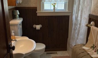 766 W Clark St, Berne, IN 46711
