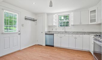 135 BRENT Rd, Arnold, MD 21012