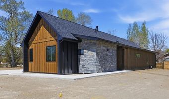 2301 Songbird Ct, Cody, WY 82414
