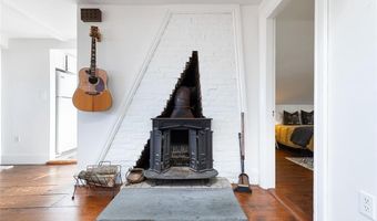 12 Mt. Vernon St 5, Newport, RI 02840