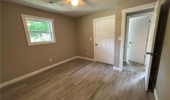 2318 N Lakeview Dr, Austin, IN 47102