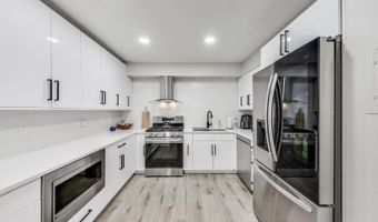 110 S Dunton Ave 2C, Arlington Heights, IL 60005