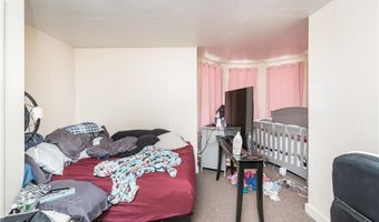 176 RAILROAD St, Lincoln, RI 02838