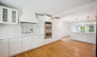 9813 MONTAUK Ave, Bethesda, MD 20817