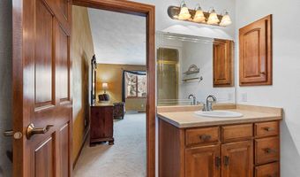 69 PENBROOK Cir, Appleton, WI 54913