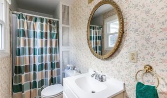 49 Paul Dr, Amherst, NY 14228