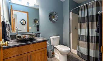 574 Pleasant View Dr NW, Alexandria, MN 56308