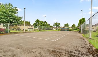 2727 GATEWAY St 24, Springfield, OR 97477