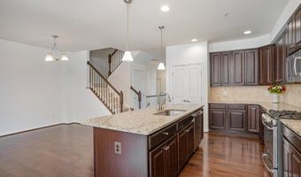 25890 RACING SUN Dr, Aldie, VA 20105