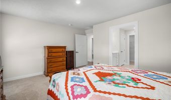 160 Eagle Cir, Amherst, OH 44001