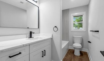 356 Railroad Ave, Bayville, NJ 08721