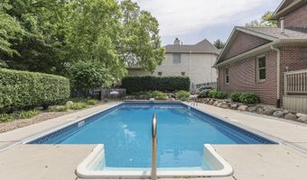 20 Forrests Edge Ct, Indianapolis, IN 46227