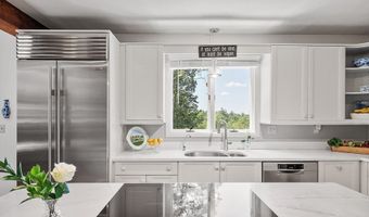 190 Vaughn Hill Rd, Bolton, MA 01740
