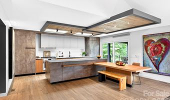 48 Woodvale Ave, Asheville, NC 28804
