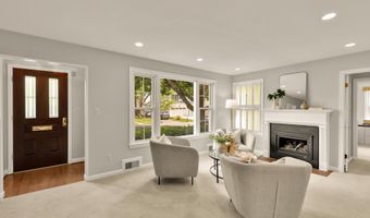 7822 MOORLAND Ln, Bethesda, MD 20814