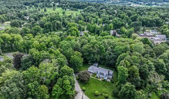 10 N Beech Tree Rd, Brookfield, CT 06804