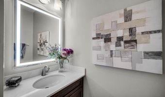 6 Yorkshire Ct, Algonquin, IL 60102
