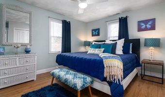 28 Palm Beach Ave, Narragansett, RI 02882