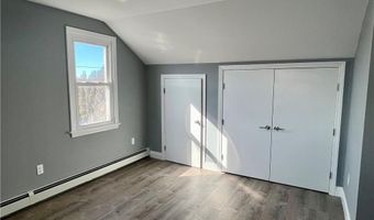 190 E Main Rd 3, Middletown, RI 02842