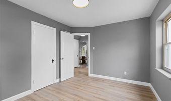 9938 Coventry Ln, Affton, MO 63123