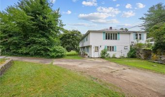 403 Commonwealth Ave, Warwick, RI 02886