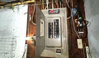 142 Pine Cir, Bennington, VT 05201